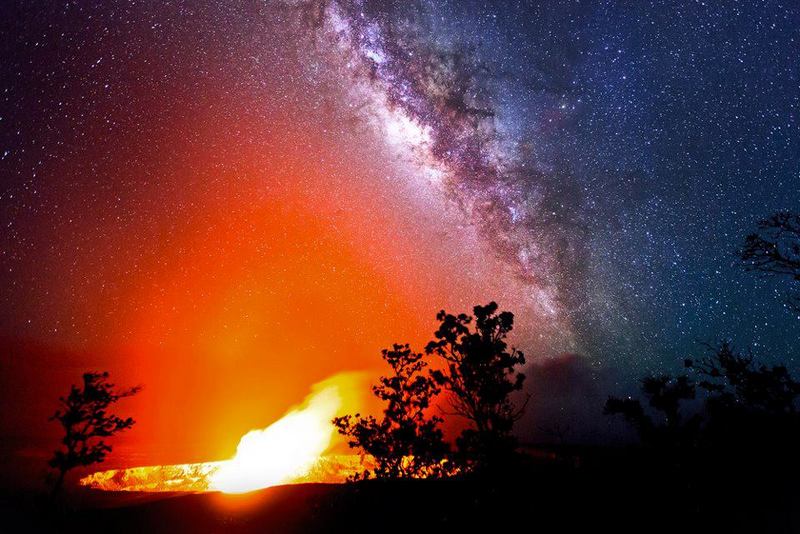 The Kilauea volcano crater.jpg
